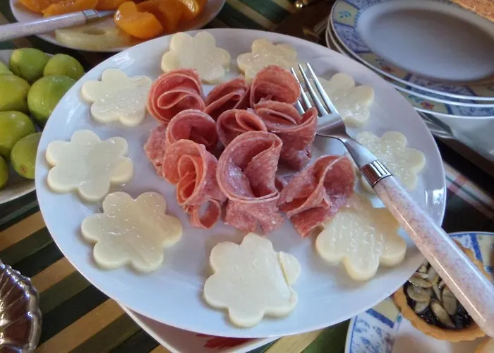 La Oda ve Kahvaltı 3*