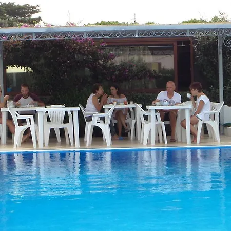 Alojamento de Acomodação e Pequeno-almoço La Stintino